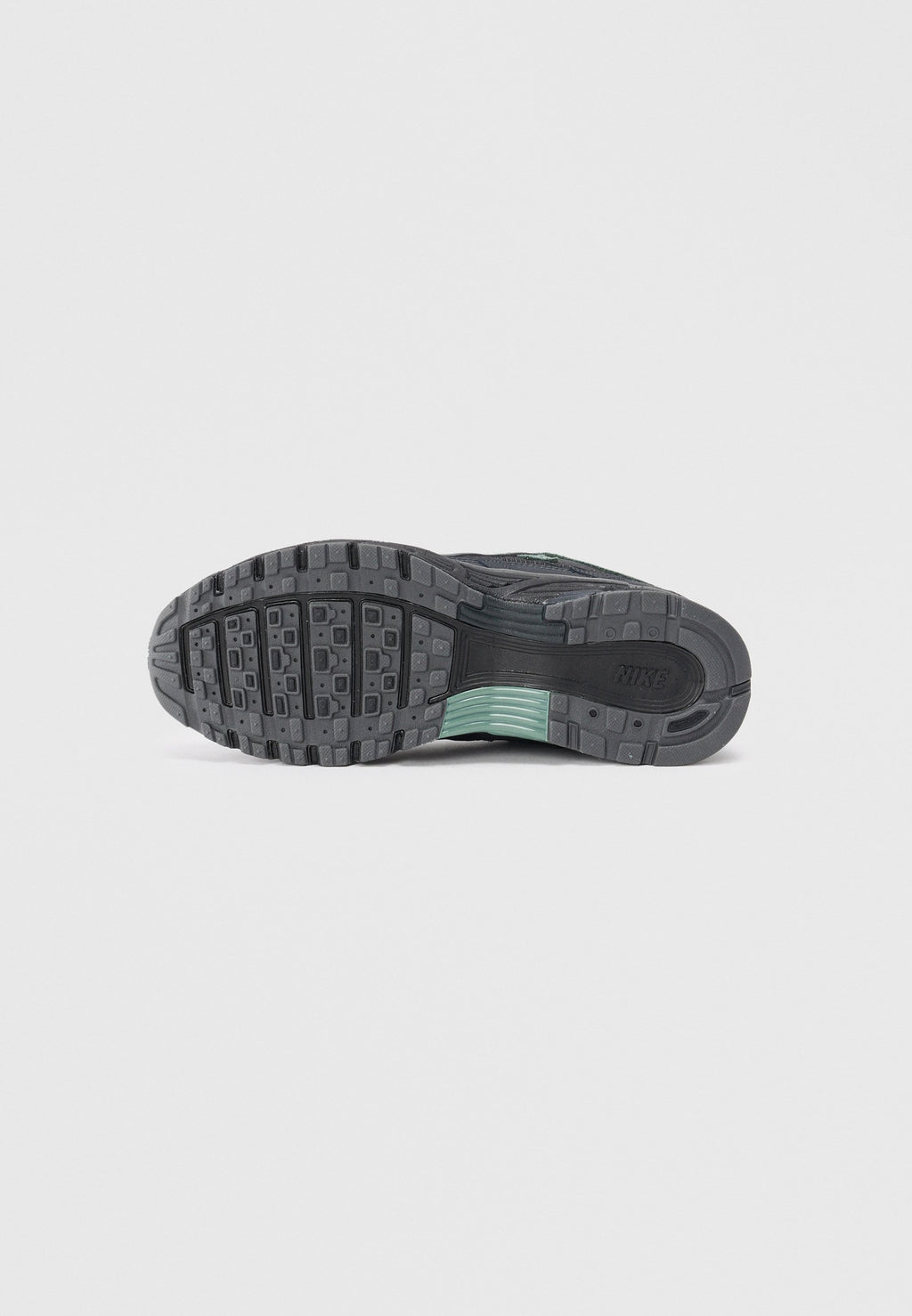 NIKE P-6000 Anthracite Iron Grey Dk Smoke Grey (GS)
