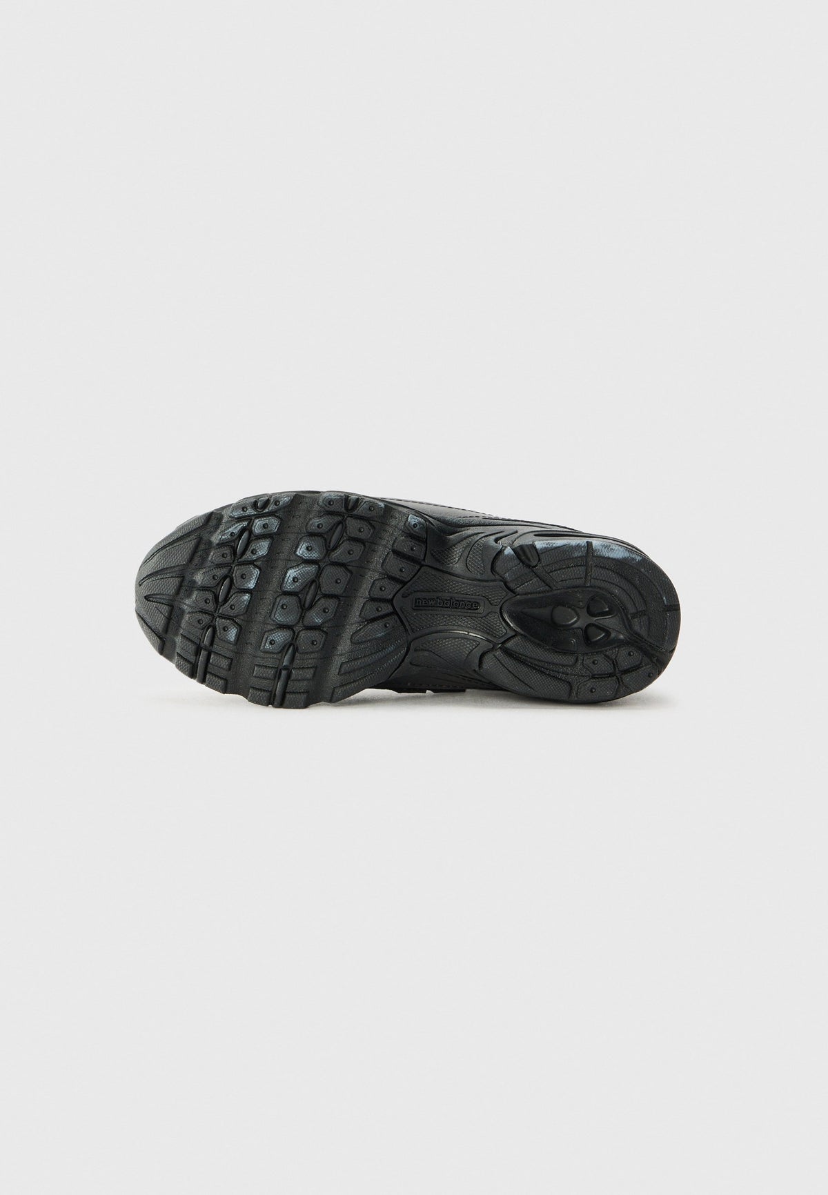 New Balance 740 Triple Black