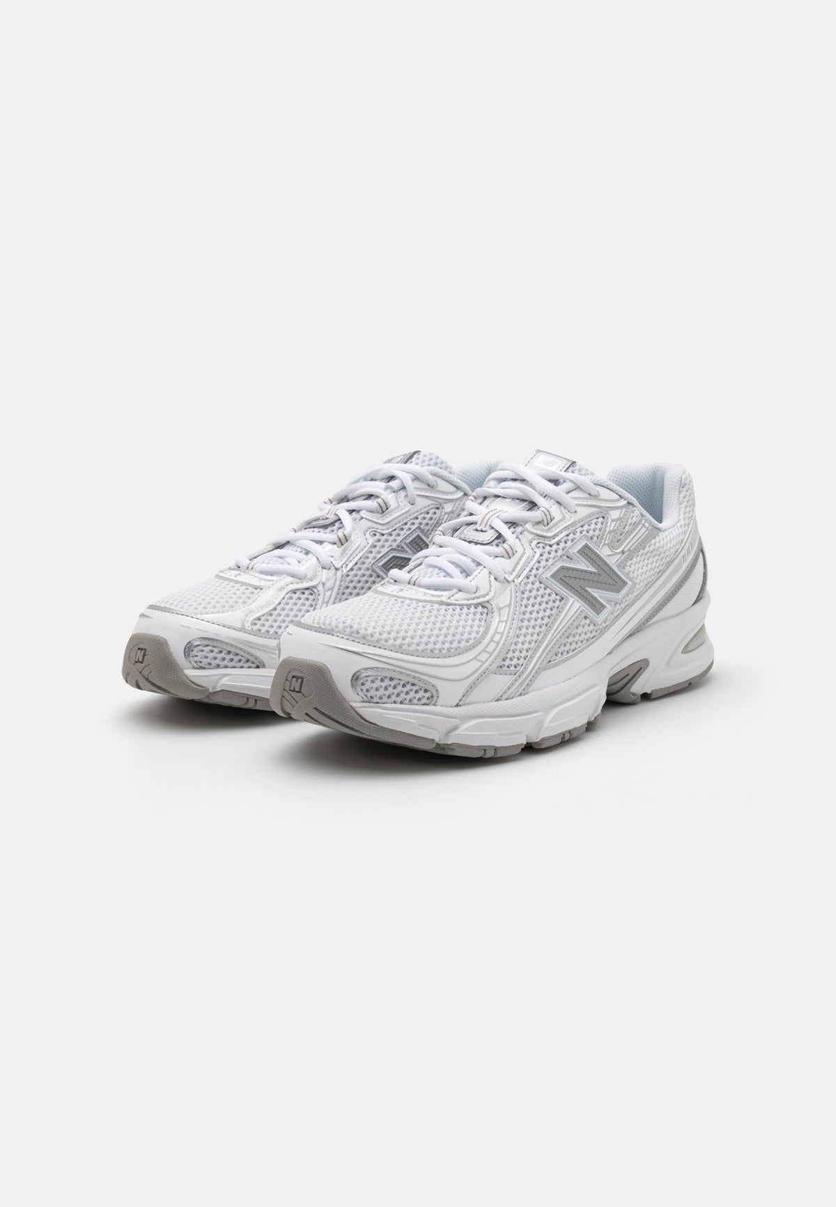 New Balance 740 White/Silver