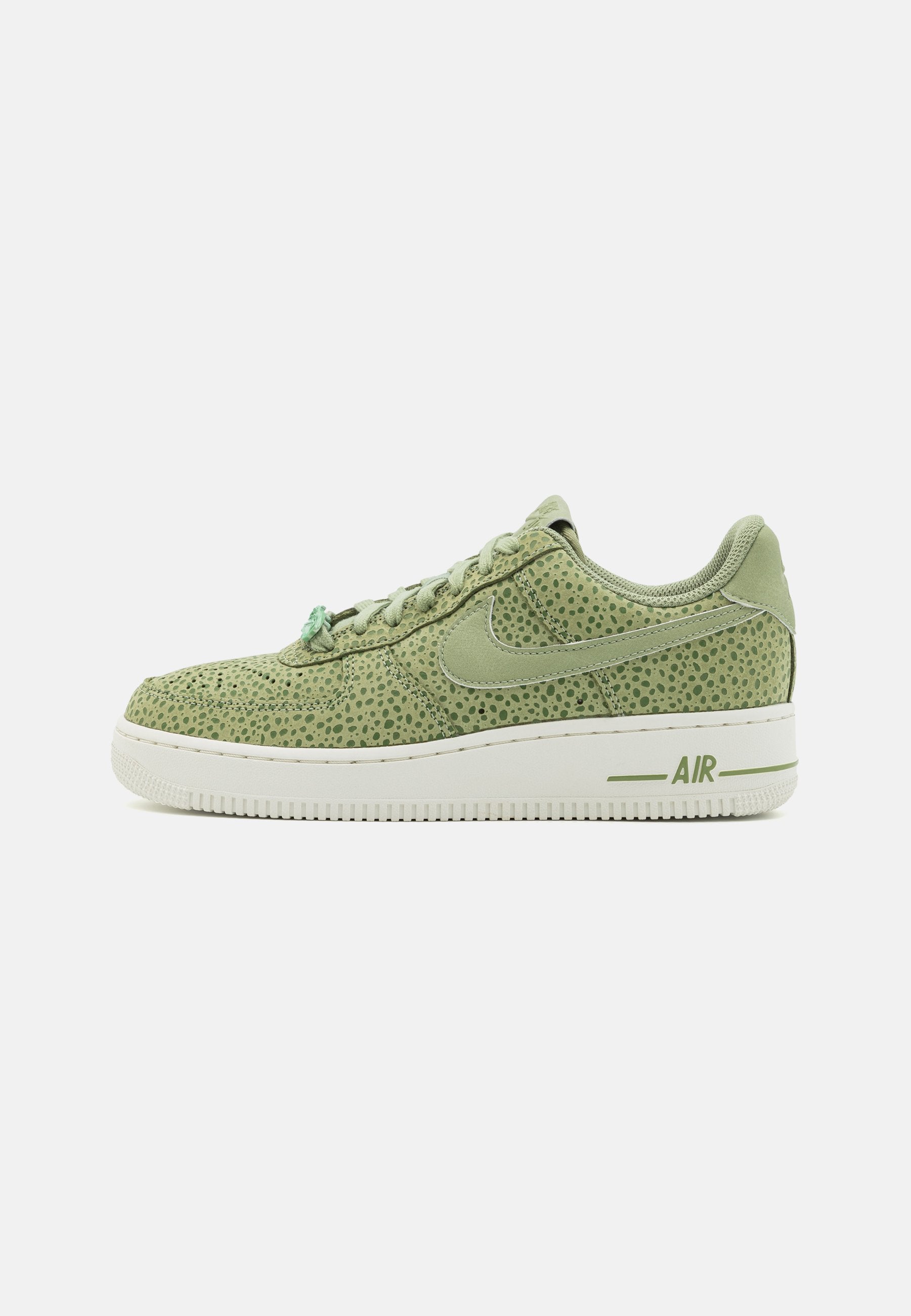Nike Air Force 1 0 7 PRM