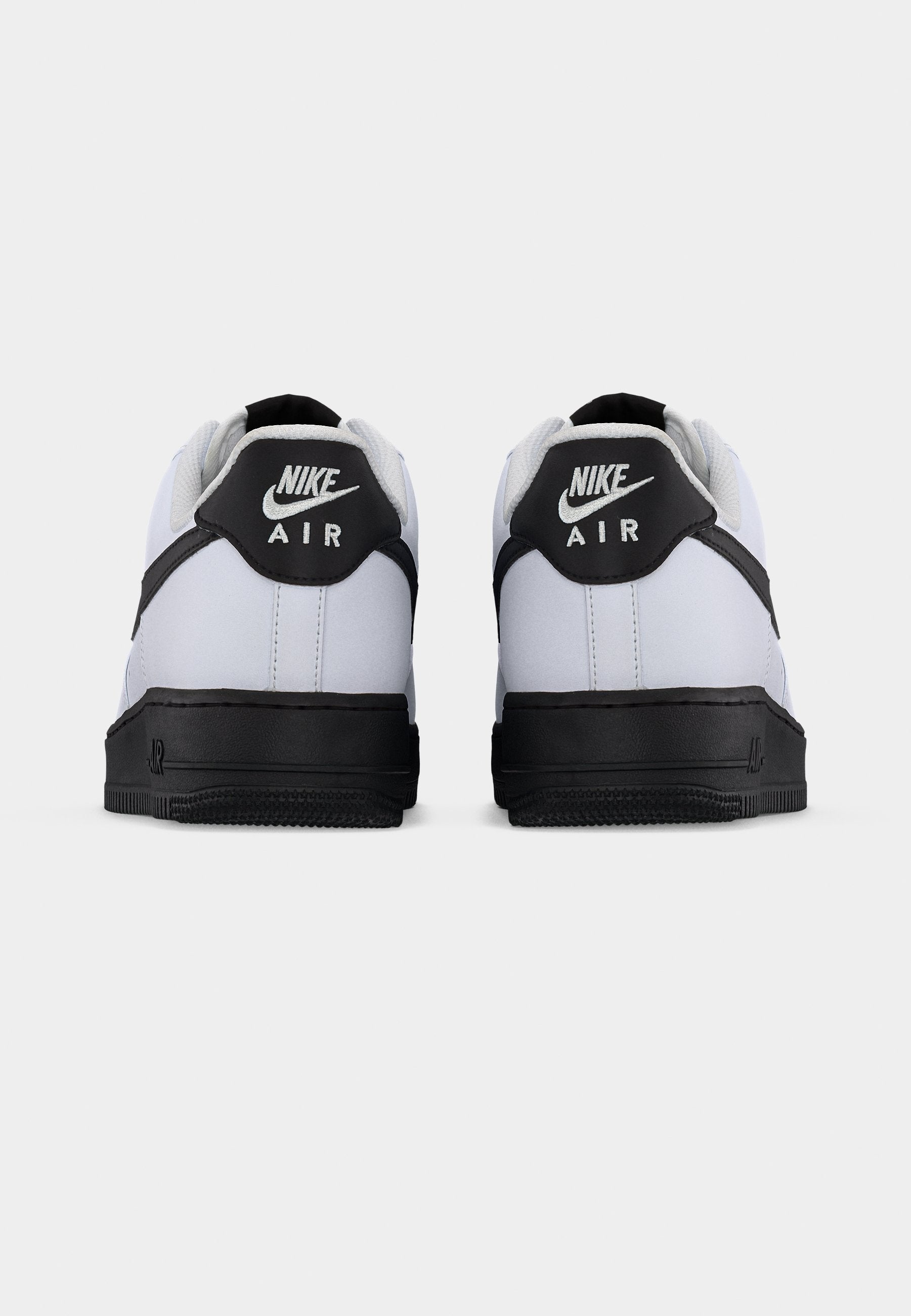 Nike Air Force 1 Low '07 White Black (2026)