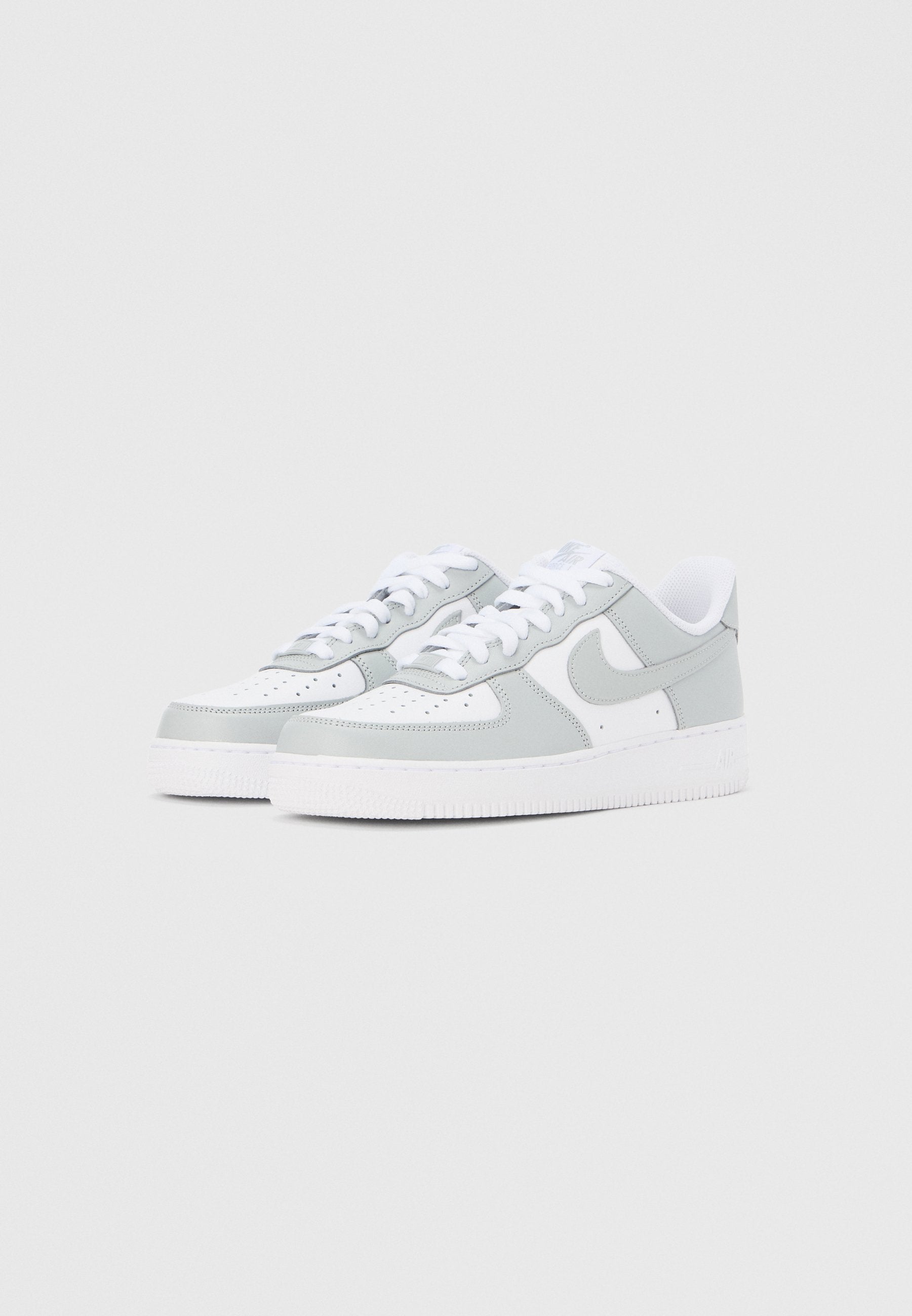 Nike Air Force 1 '07 Wolf Grey White