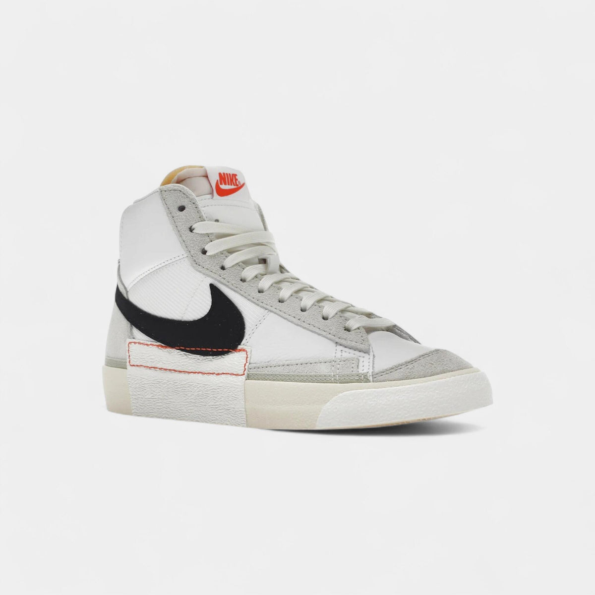 Nike Blazer Mid 77 Pro Club White Black Light Bone Summit White