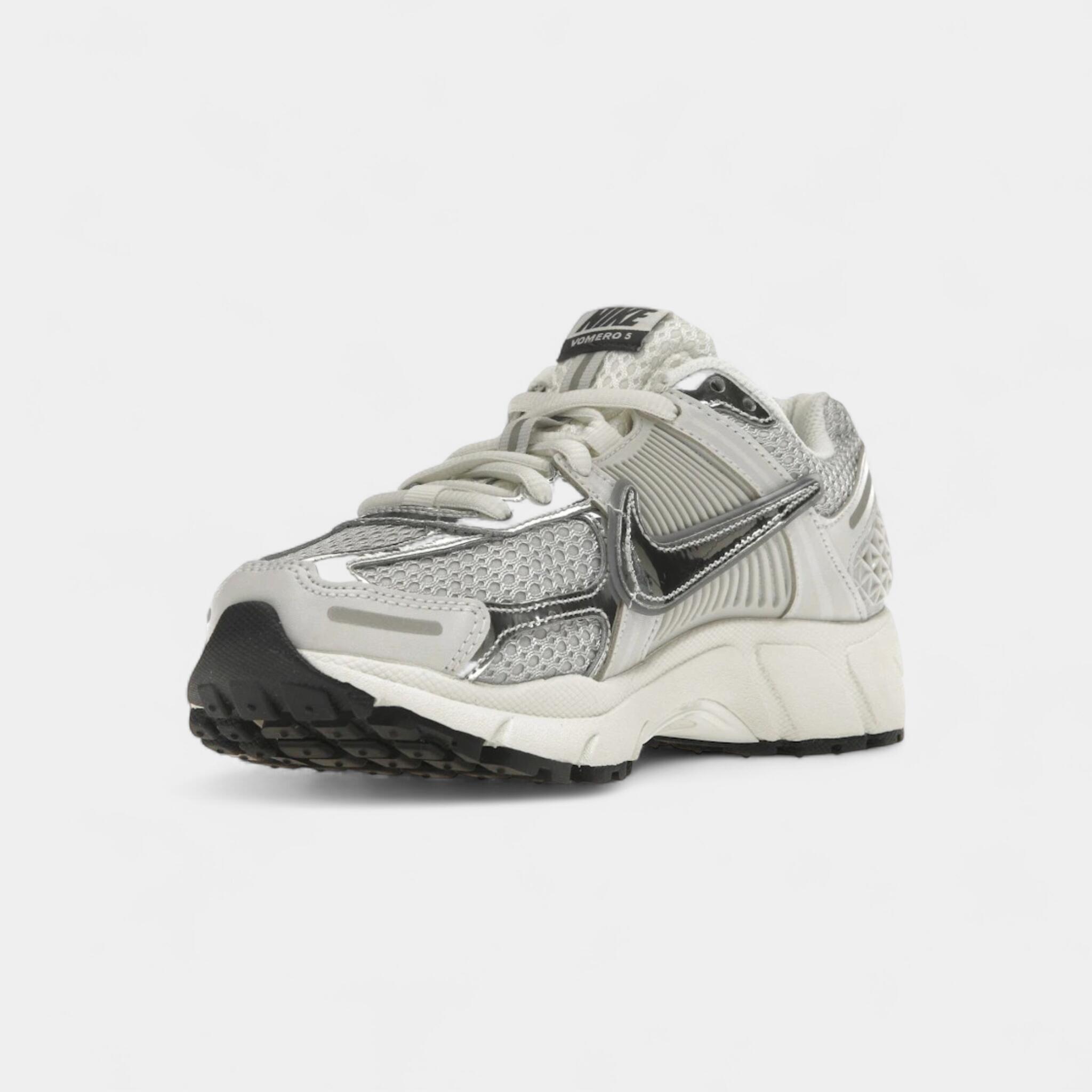 Nike Zoom Vomero 5 Photon Dust Metallic Silver