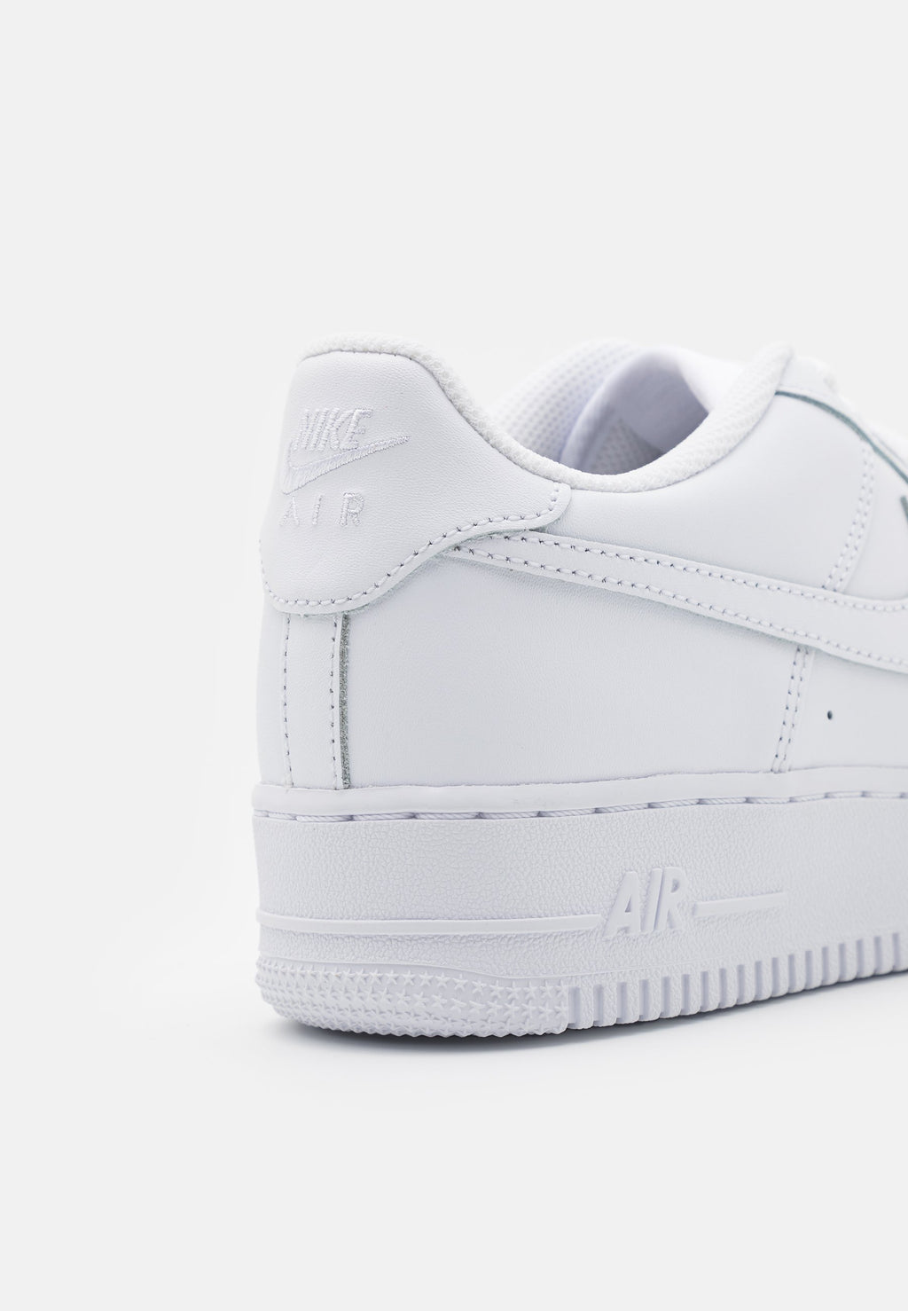 Nike Air Force 1 Triple White
