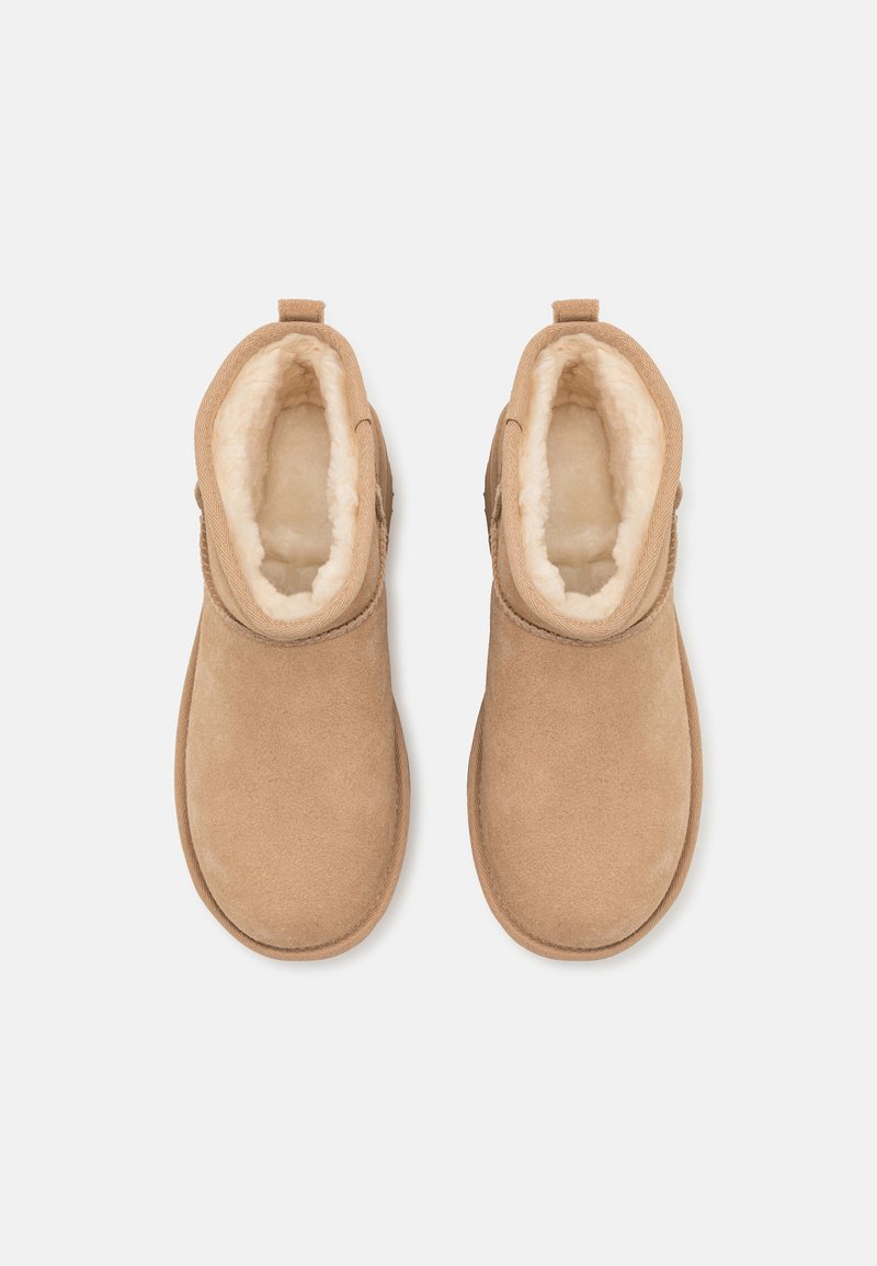 UGG Classic Ultra Mini Platform